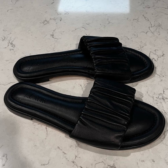 J Crew Scrunch Black Leather Delta Slide Sandal Size 8.5 - Picture 4 of 9
